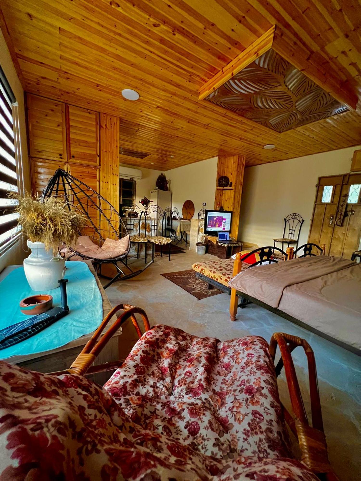 Oak Farm مزرعة الملّول Guest House ‘Ajlūn Exterior foto